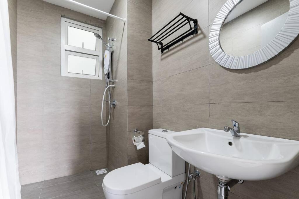 Tr Residence Lovely 3 Bedroom Unit 6Pax Next To Titiwangsa Lrt Куала-Лумпур Экстерьер фото